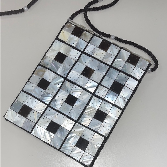 Black and White shell mother of pearl Crossbody Bag one size preowned - Picture 4 of 9
